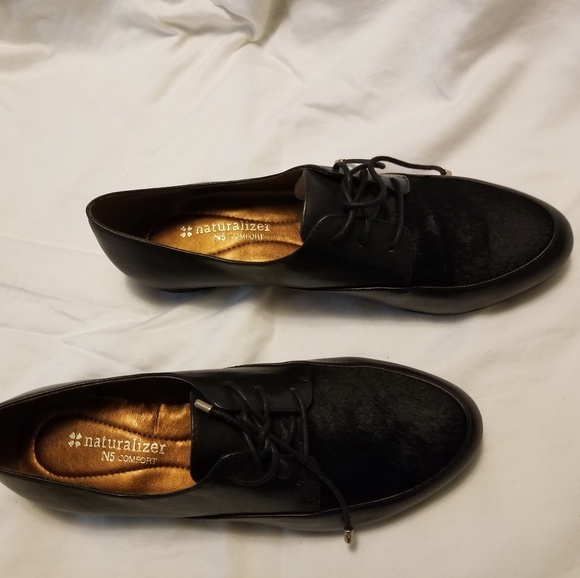 Naturalizer Oxford Loafer Flats with Calf Hair Toe - Picture 2 of 4